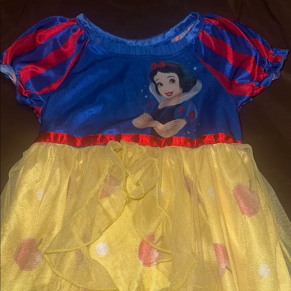 Snow White nightgown - Picture 2 of 3
